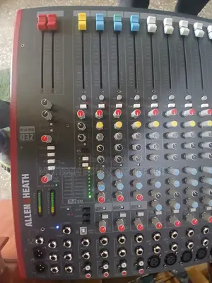 Zed Professional Stereo Mixer ( 22fx Channels