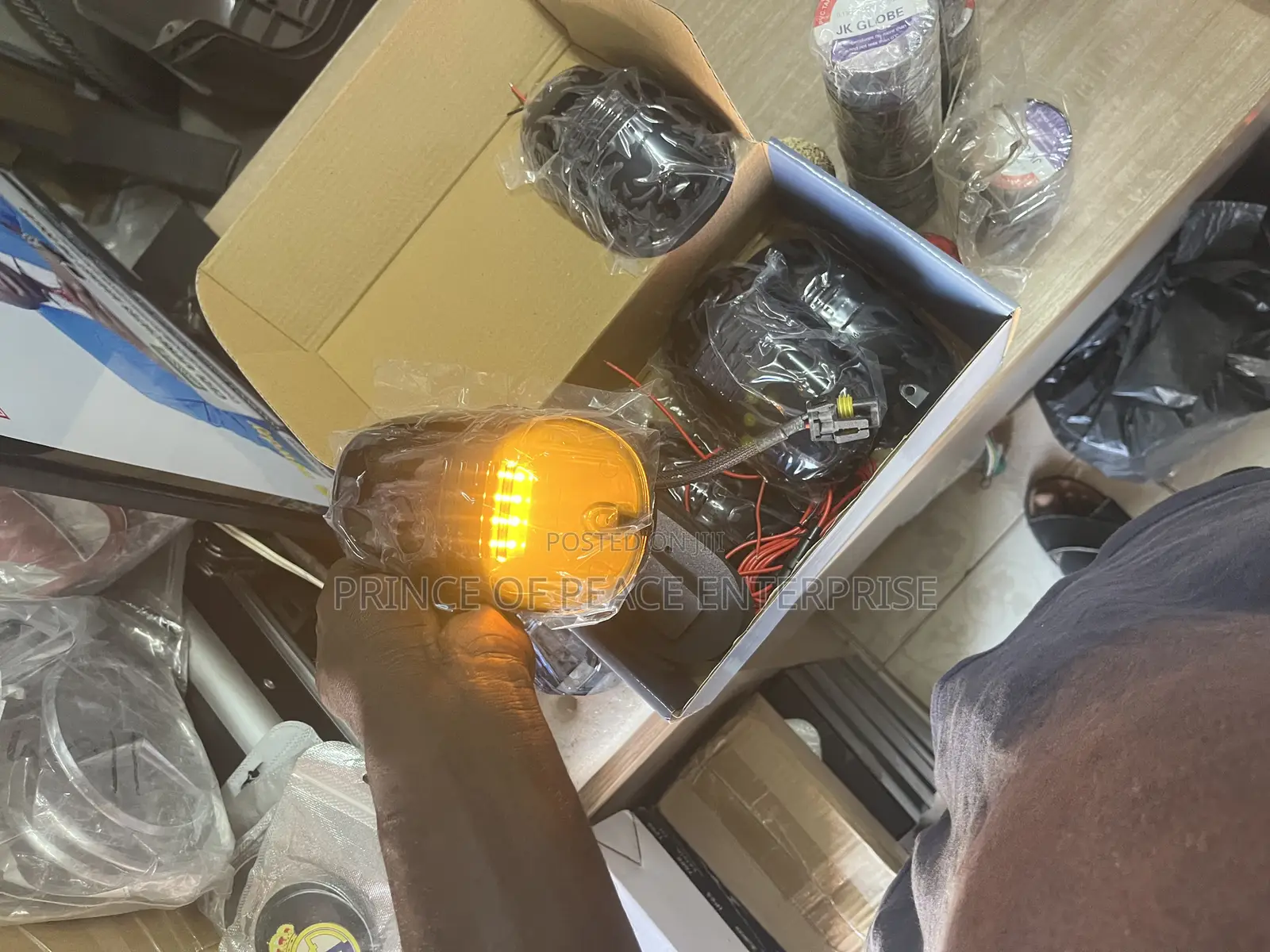 Led Car Roof Top Mouse Light ( Yellow )