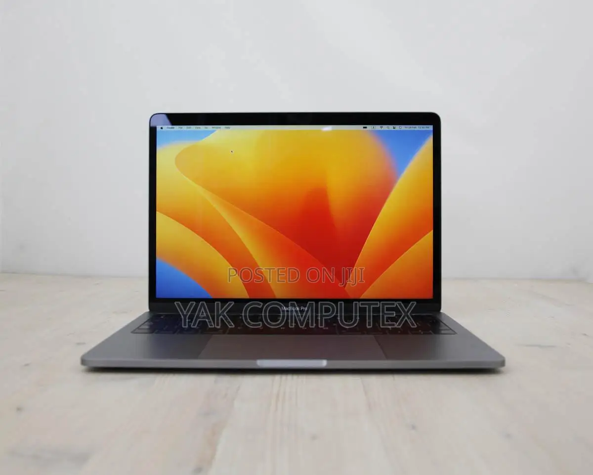 Laptop Apple MacBook Pro 2017 16GB Intel Core i7 SSD 512GB