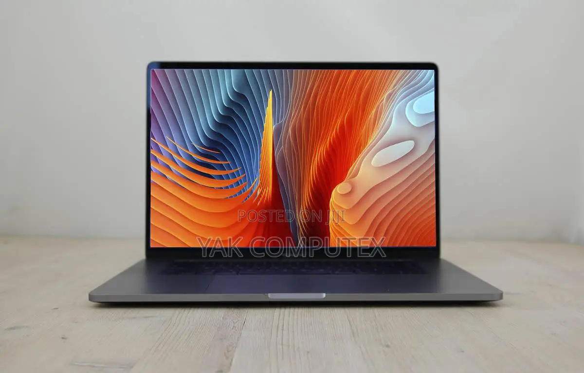 Laptop Apple MacBook Pro 2017 16GB Intel Core i7 SSD 256GB