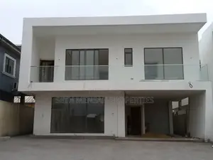 5bdrm House in Nmai-Dzorn for sale
