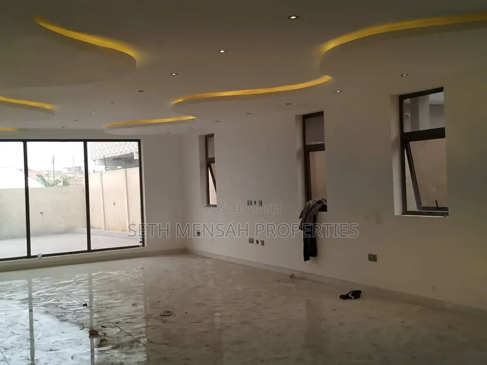 5bdrm House in Nmai-Dzorn for sale