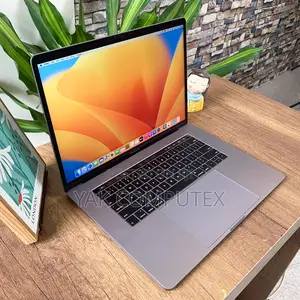 Laptop Apple MacBook Pro 2018 16GB Intel Core i7 SSD 256GB