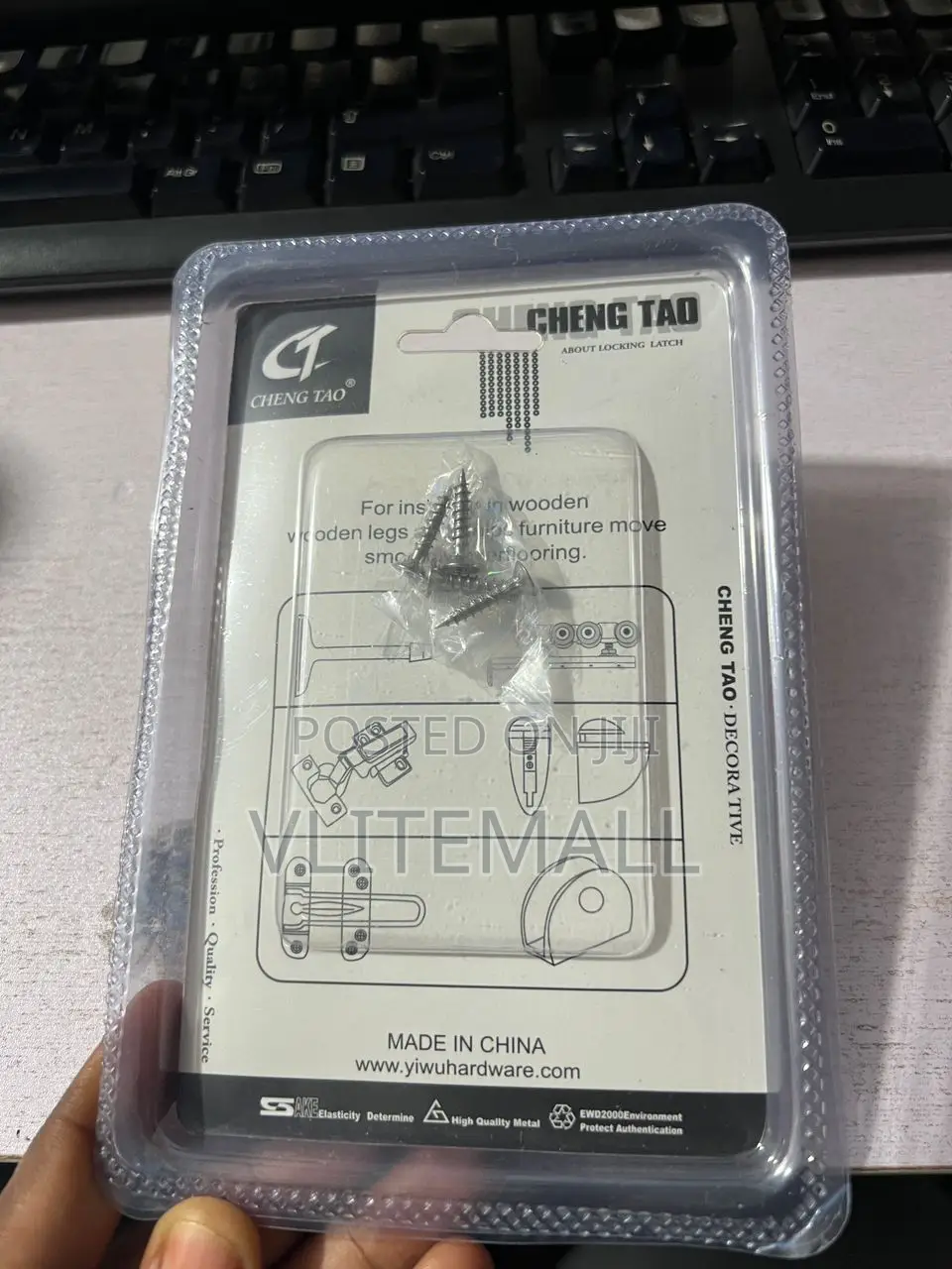 Magnetic Cap Scissors