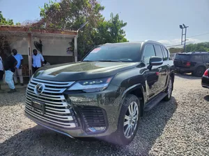 Lexus LX 2024 Green