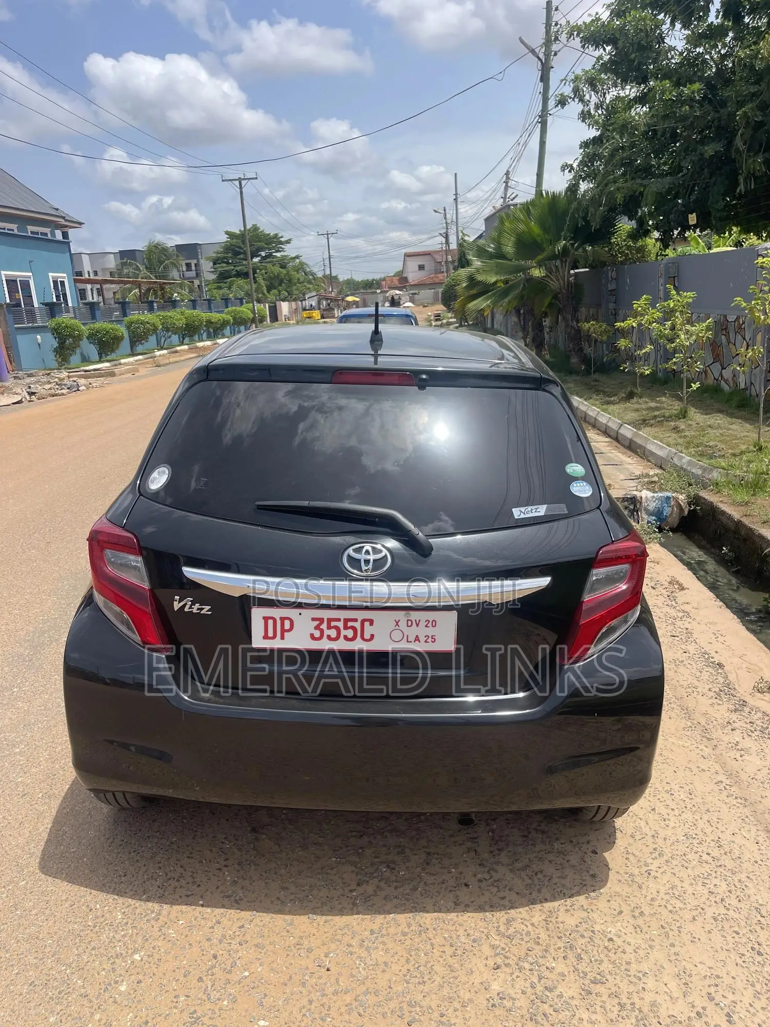 Toyota Vitz 2016 Black