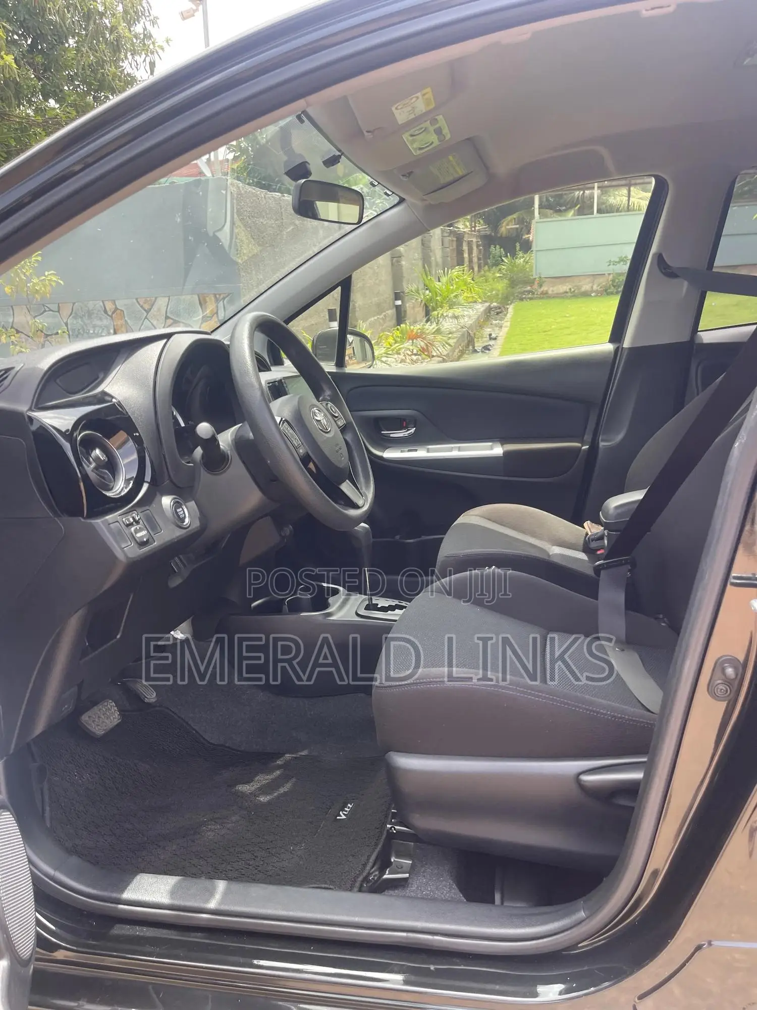 Toyota Vitz 2016 Black