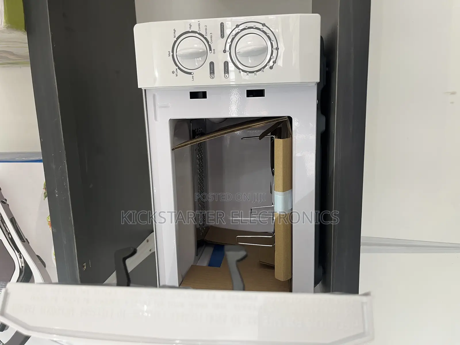 Midea-20ltr-Grill-Microwave-Silver-Mg720cfb