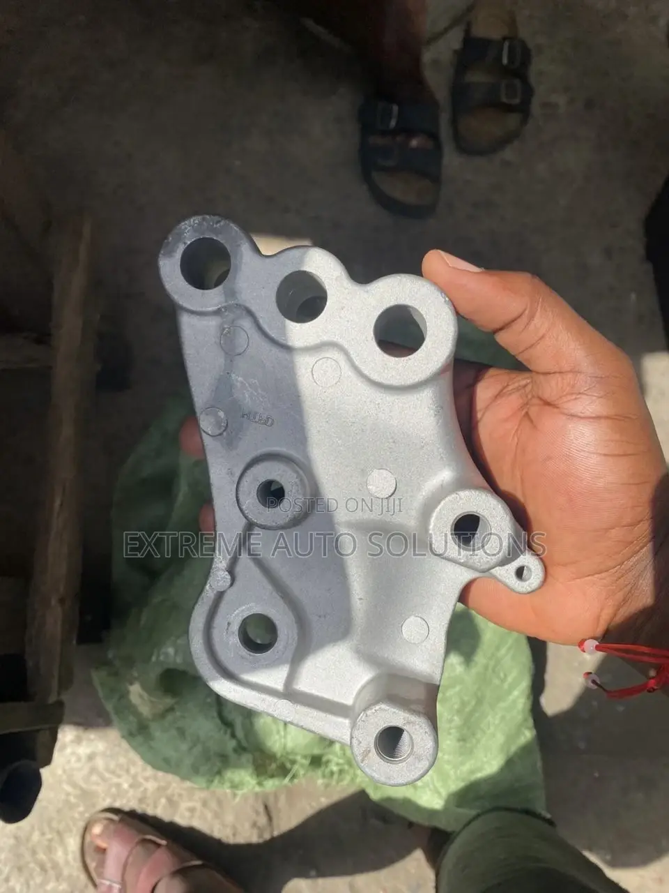 Honda Cr-v 2017-2020 Engine Side Mount With Bracket
