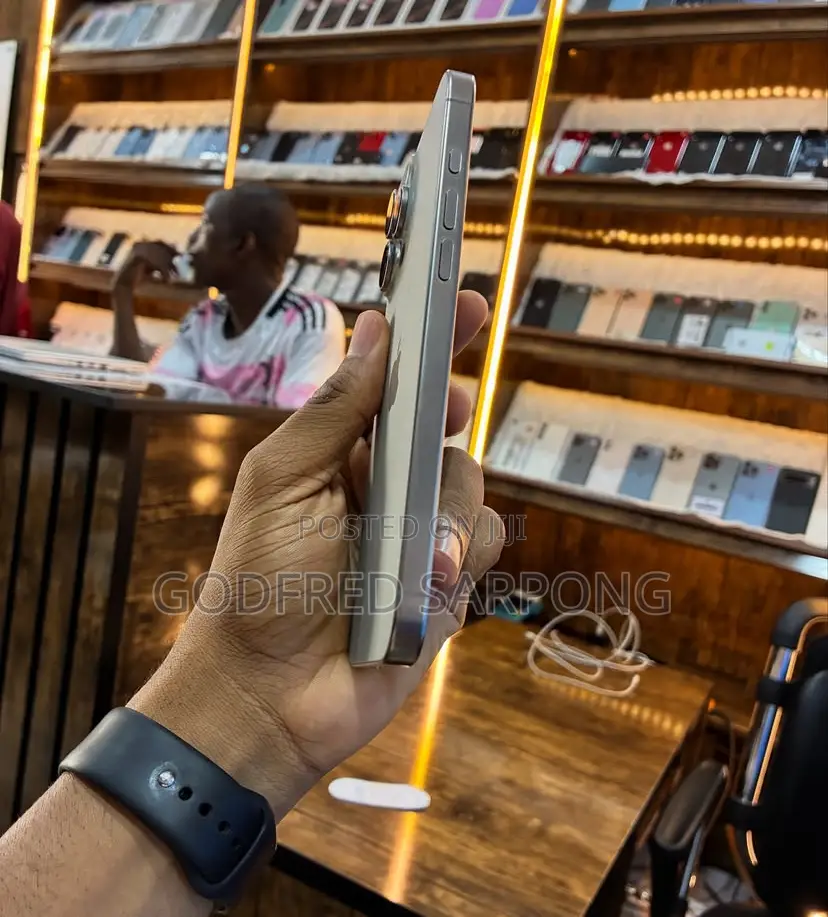 Apple iPhone 16 Pro Max 256 GB Silver