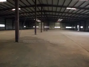 Warehouse for Rent at Freezone