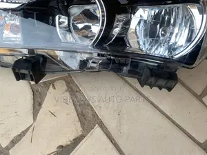Toyota Corolla Japan 2014-2017 Headlight Used