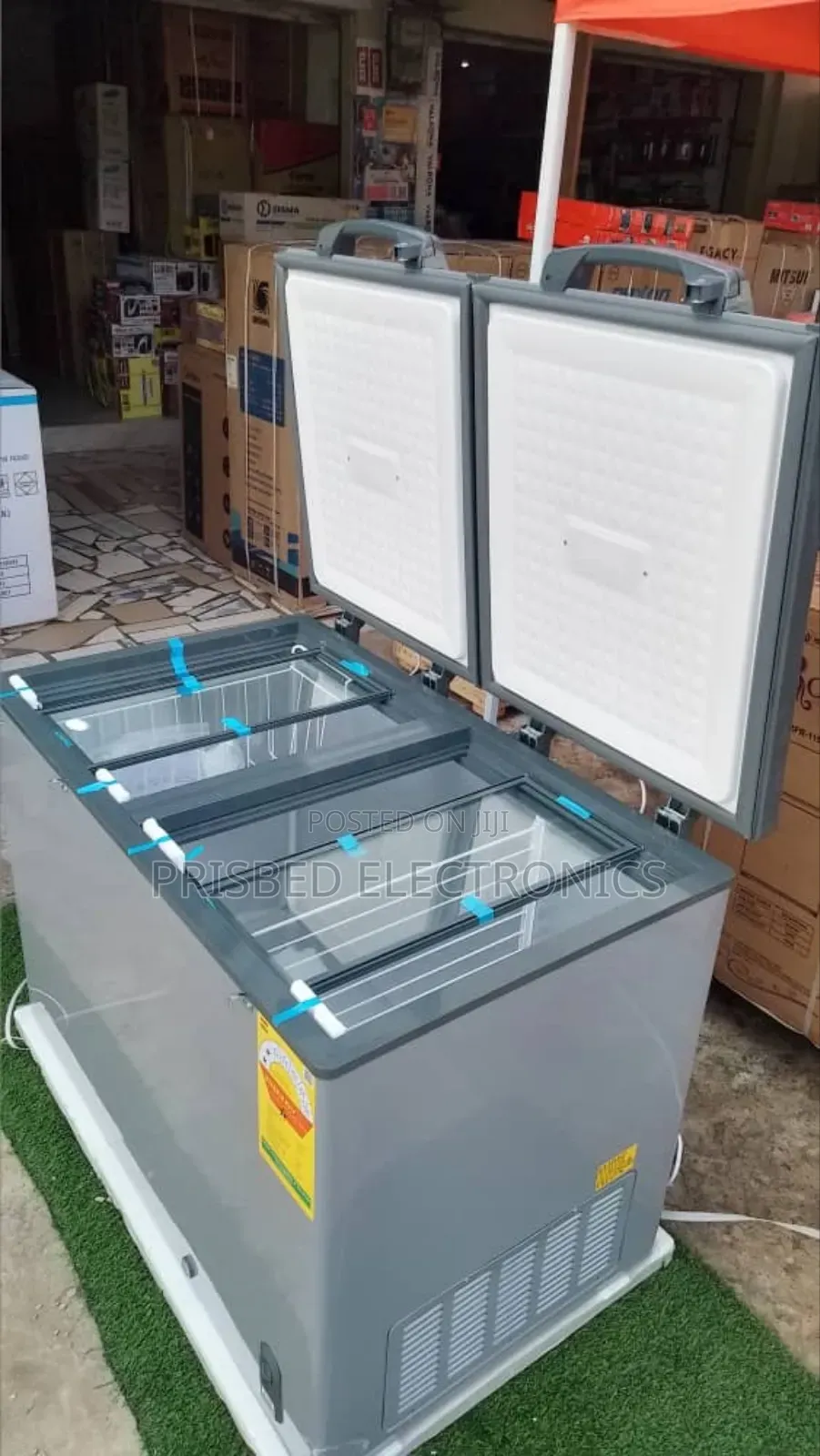 Goldstar Durable Double Door Chest Freezer 333 Litres