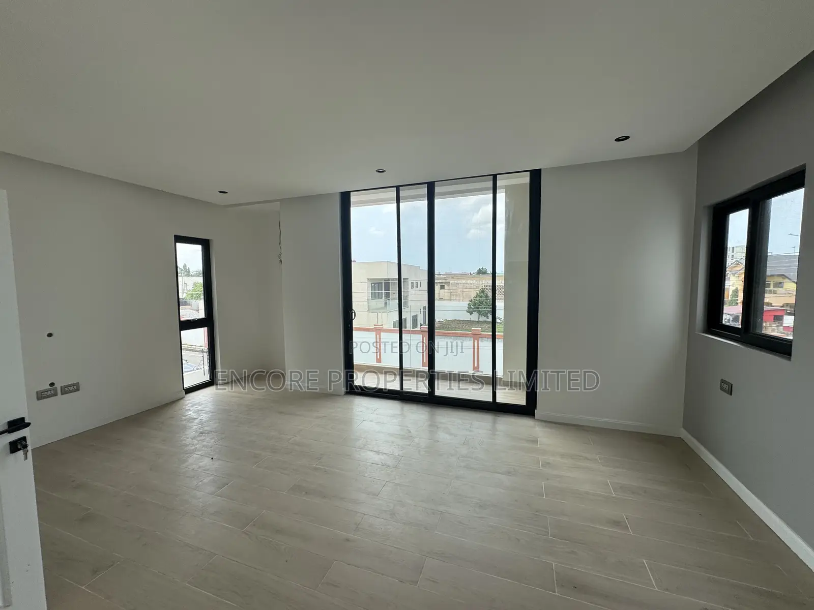 5bdrm House in Encore Properties, Dzorwulu for sale