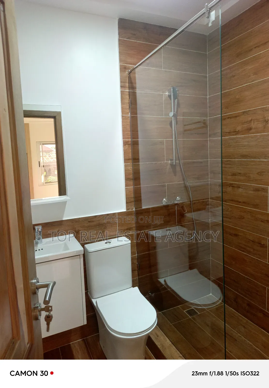 3bdrm Duplex in ,,, K. Bee, Oyarifa for sale