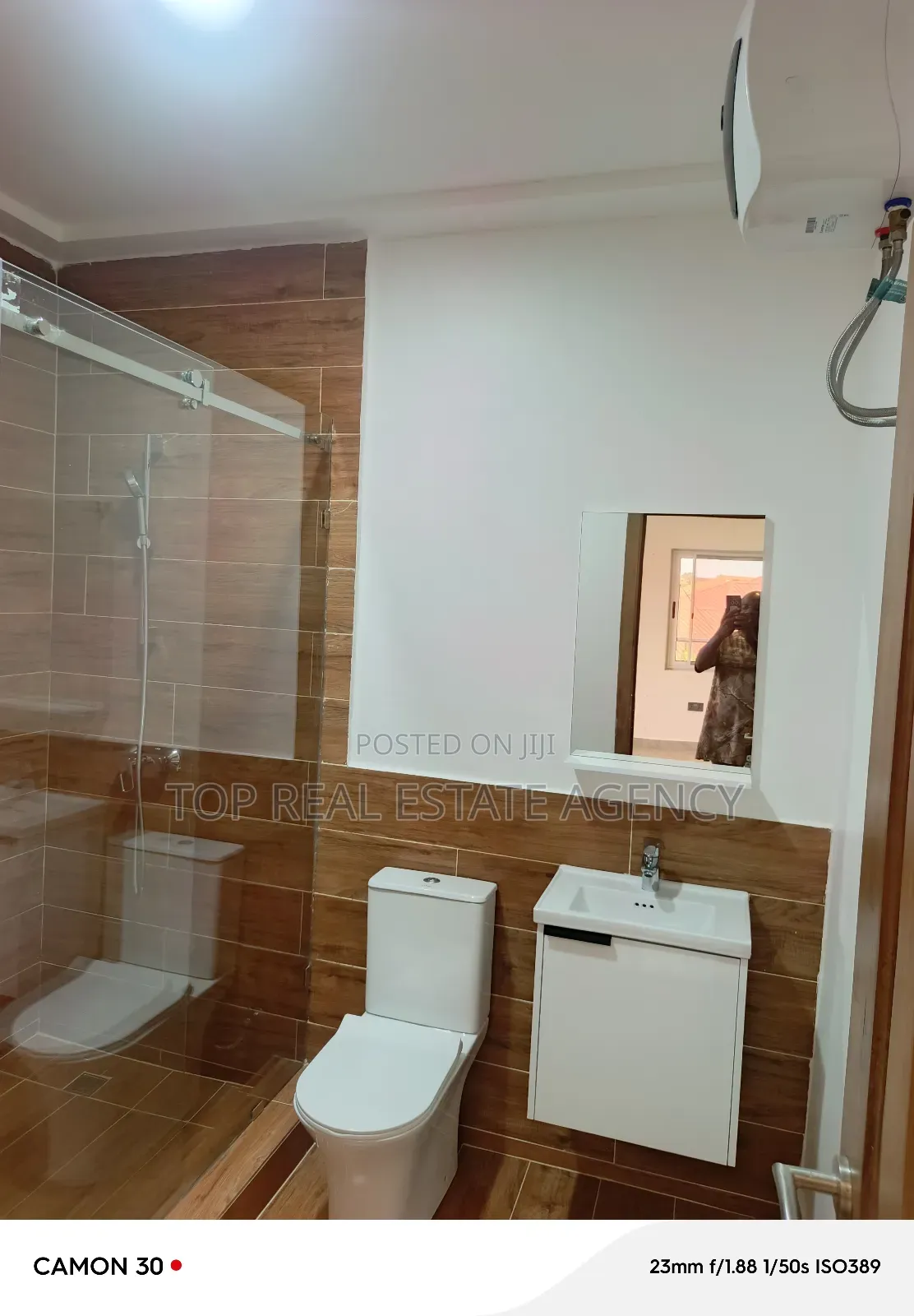 3bdrm Duplex in ,,, K. Bee, Oyarifa for sale