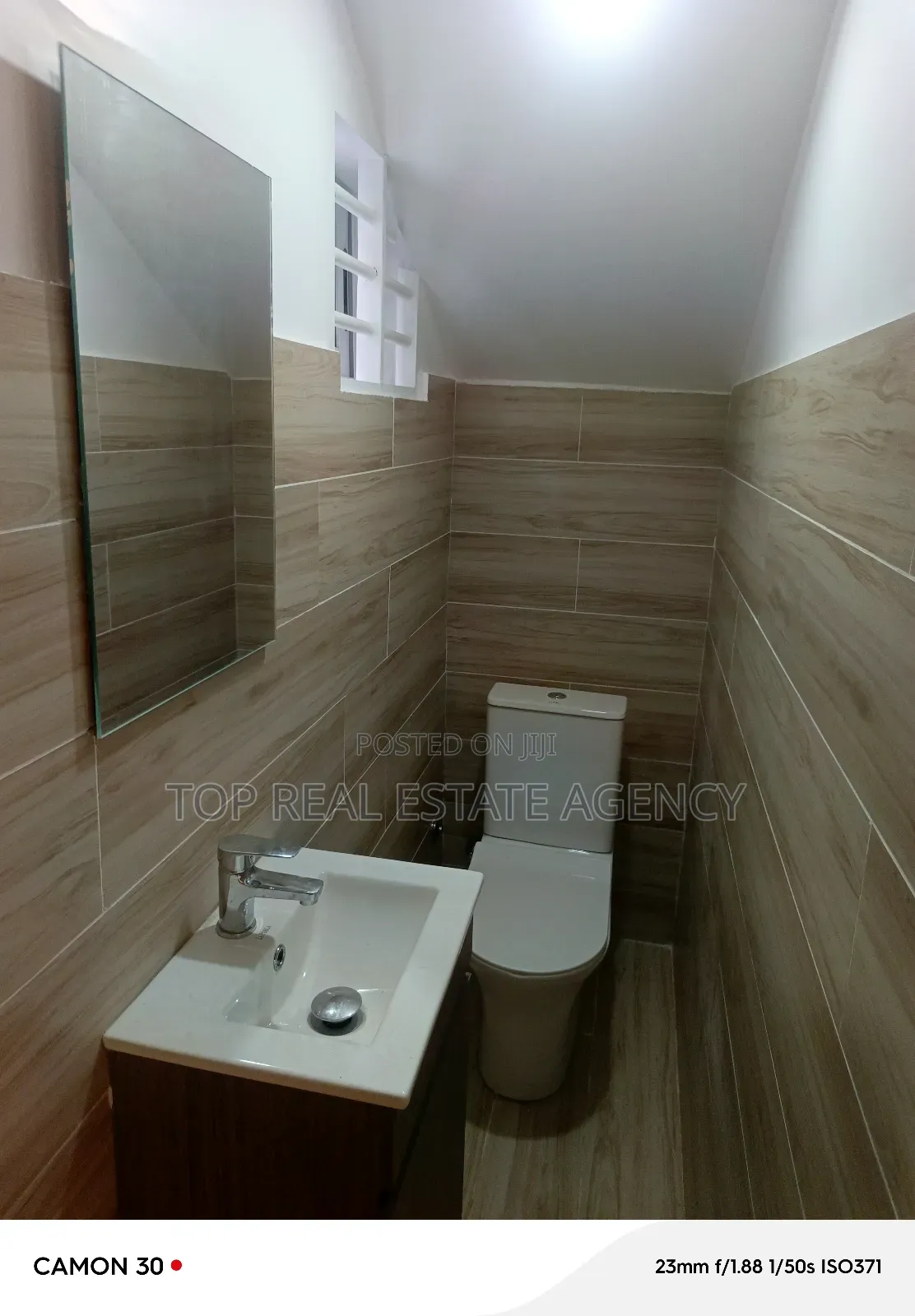 3bdrm Duplex in ,,, K. Bee, Oyarifa for sale