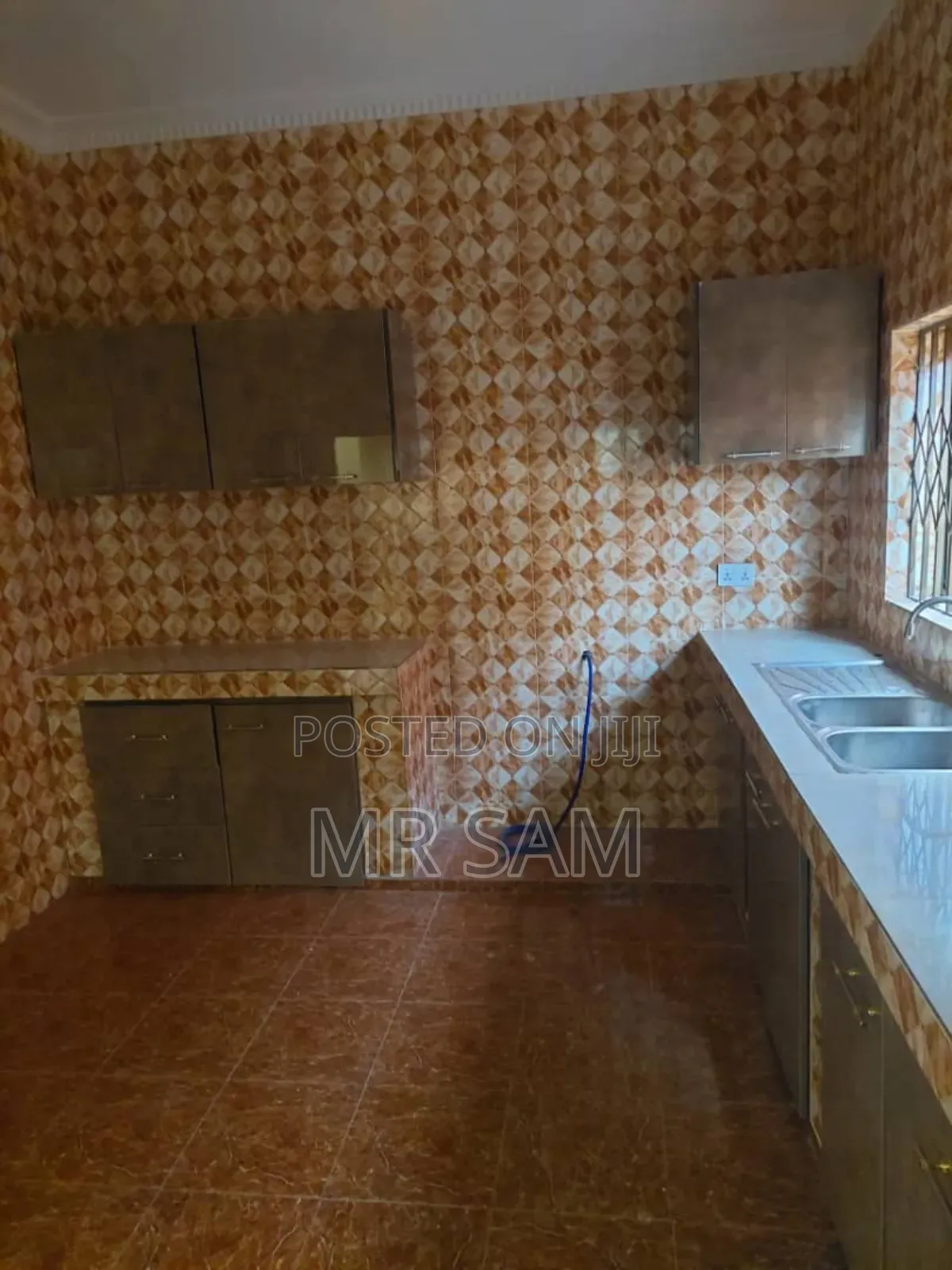 2bdrm Apartment in Scc, West Hills Mall Area for rent