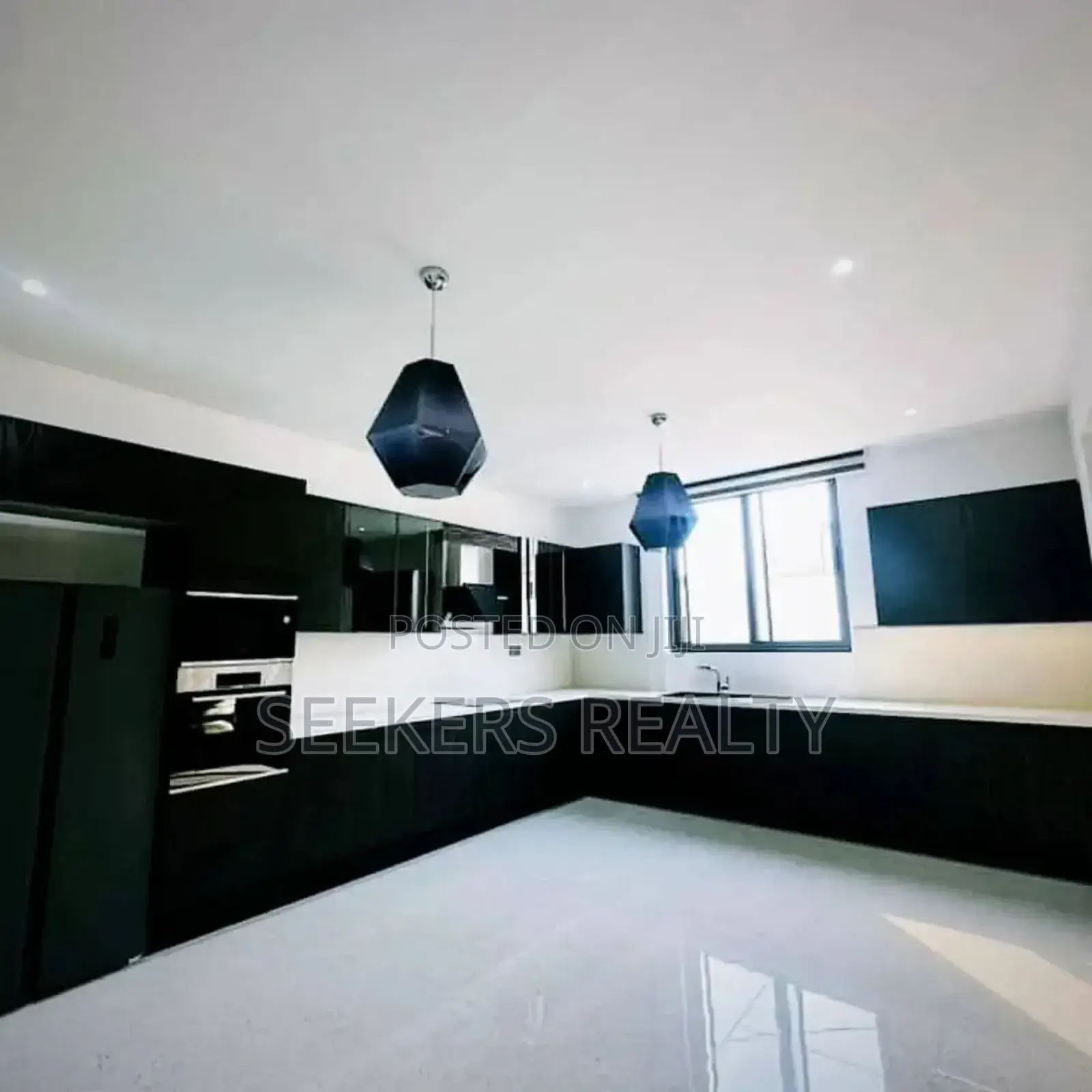 Furnished 4bdrm House in Seekers Realty, Accra Metropolitan for sale