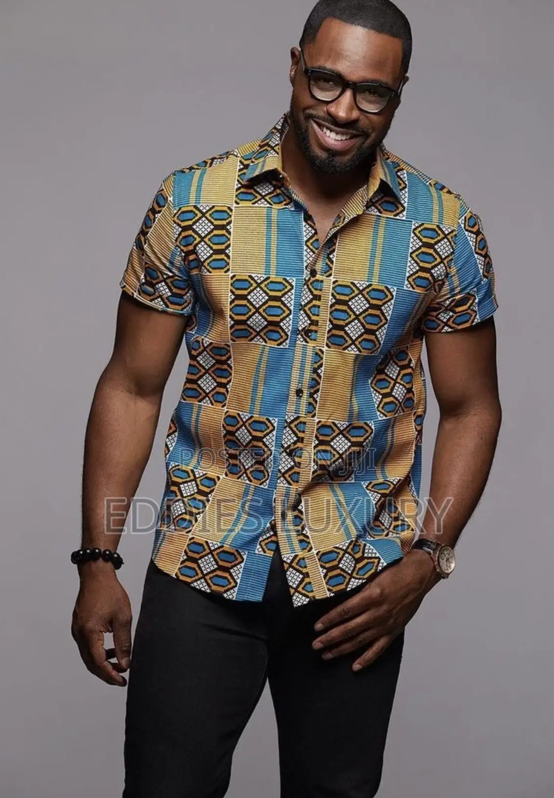 One-of-a-Kind Men’S Buttons Shirt