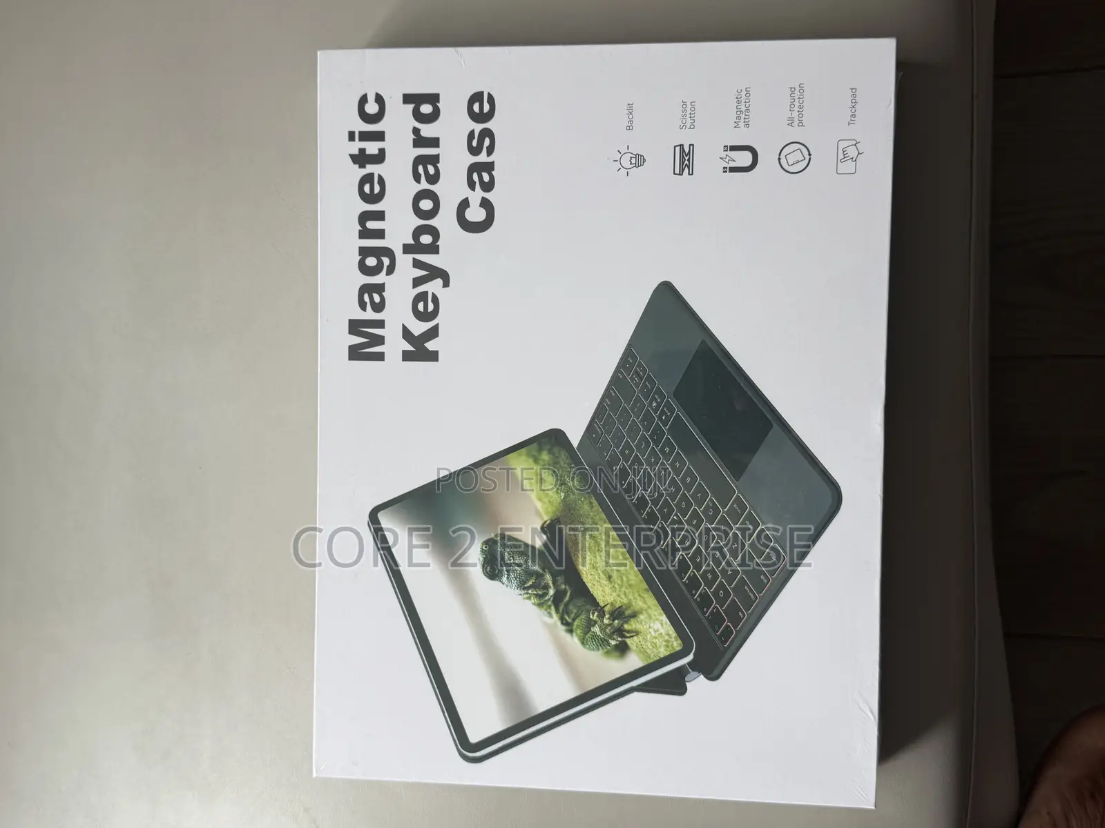 10th and 11th Generation iPad Magickeyboard
