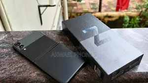 Photo - New Samsung Galaxy Z Flip 3 256 GB