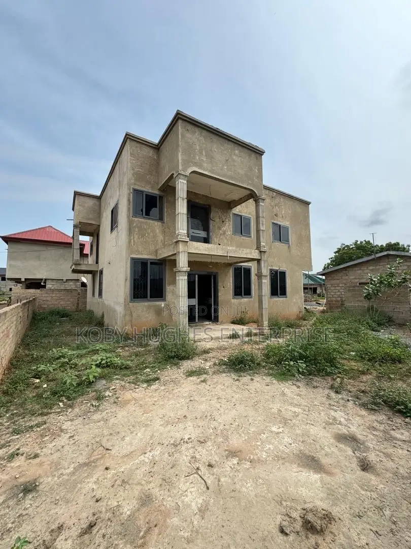 5bdrm House in Adenta for sale