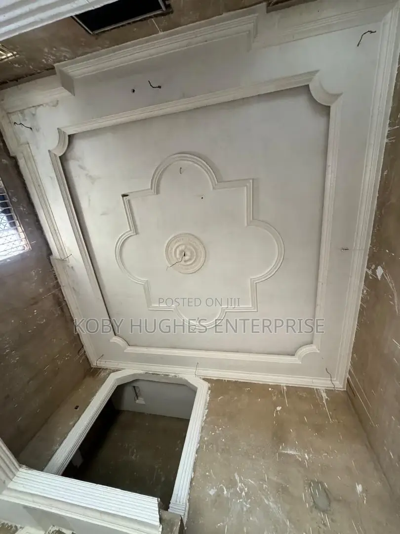 5bdrm House in Adenta for sale