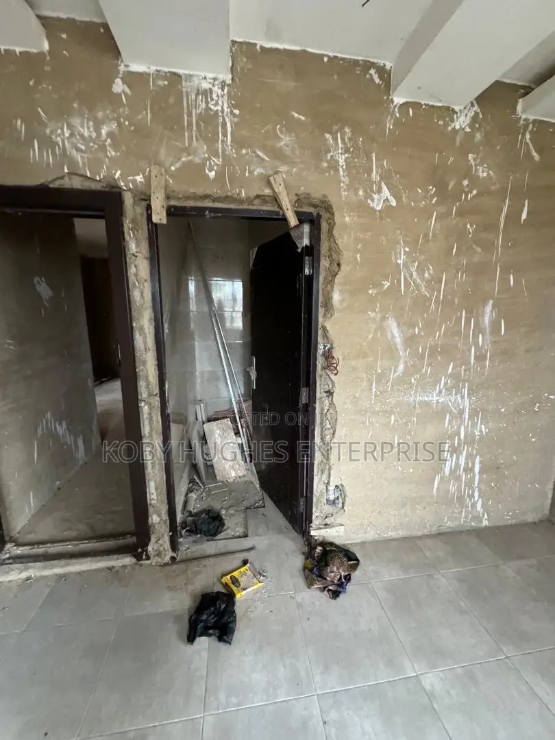 5bdrm House in Adenta for sale