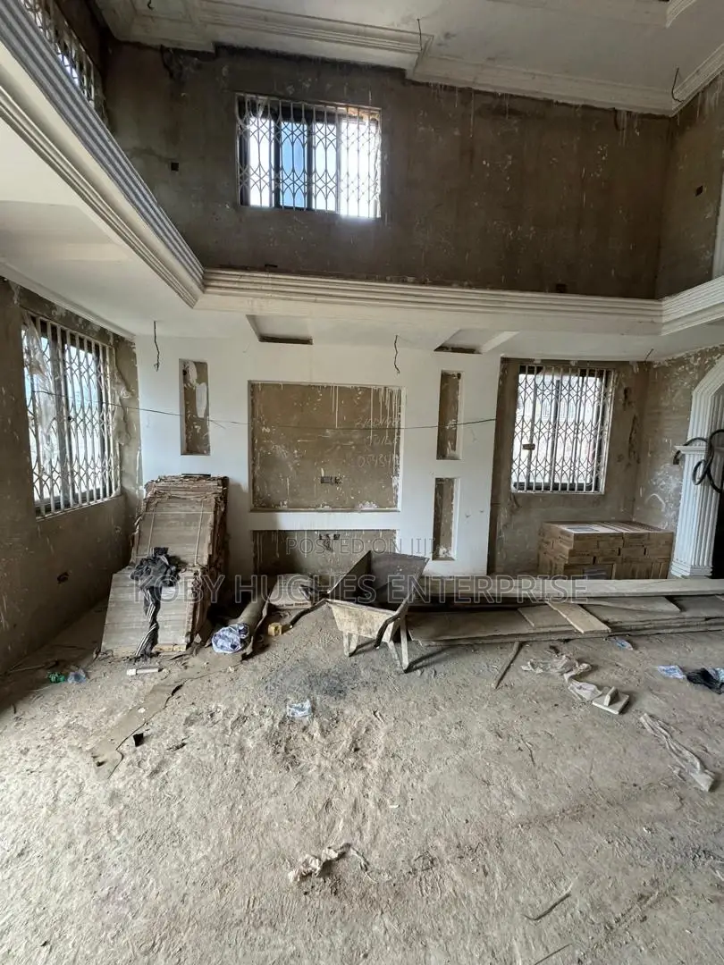 5bdrm House in Adenta for sale