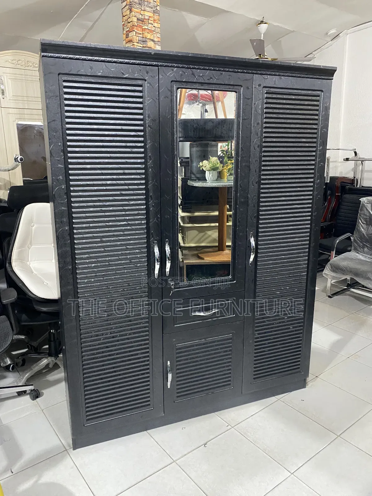 Quality Black Wardrobe (3 Doors)
