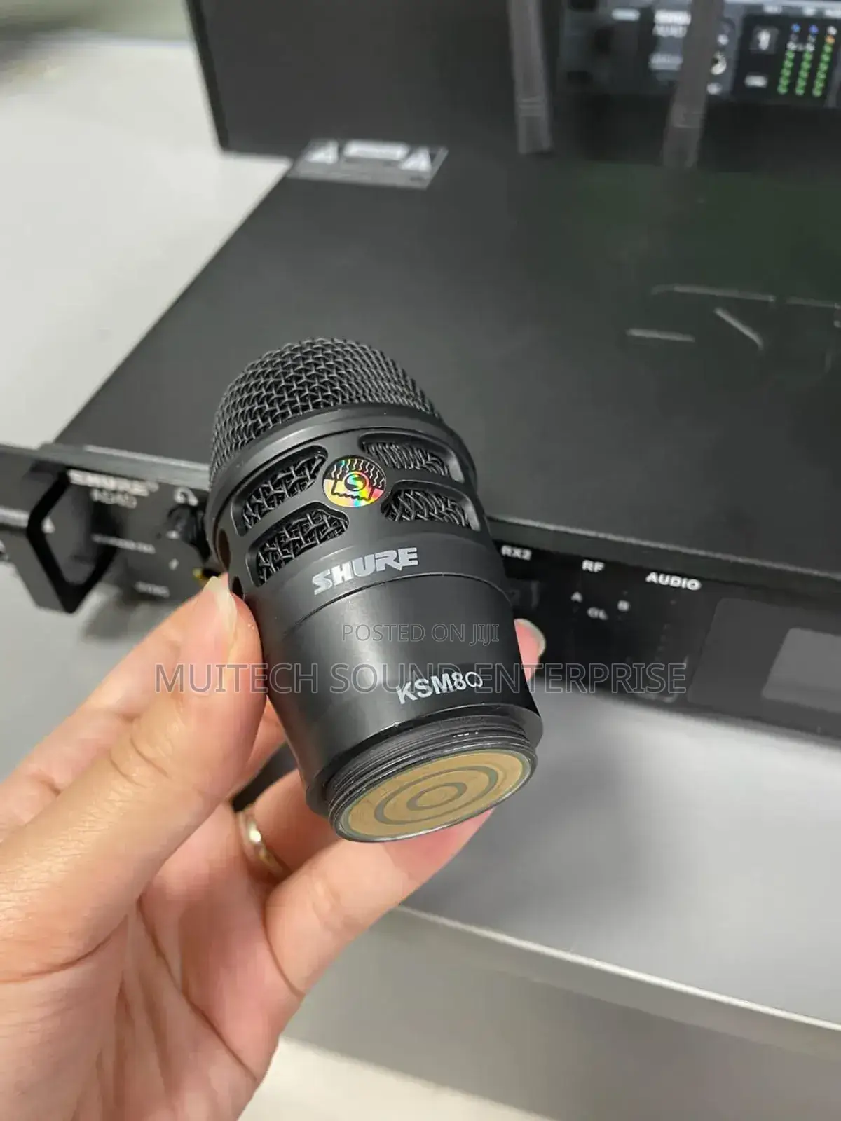 Shure Wireless Microphone (Ad4d)
