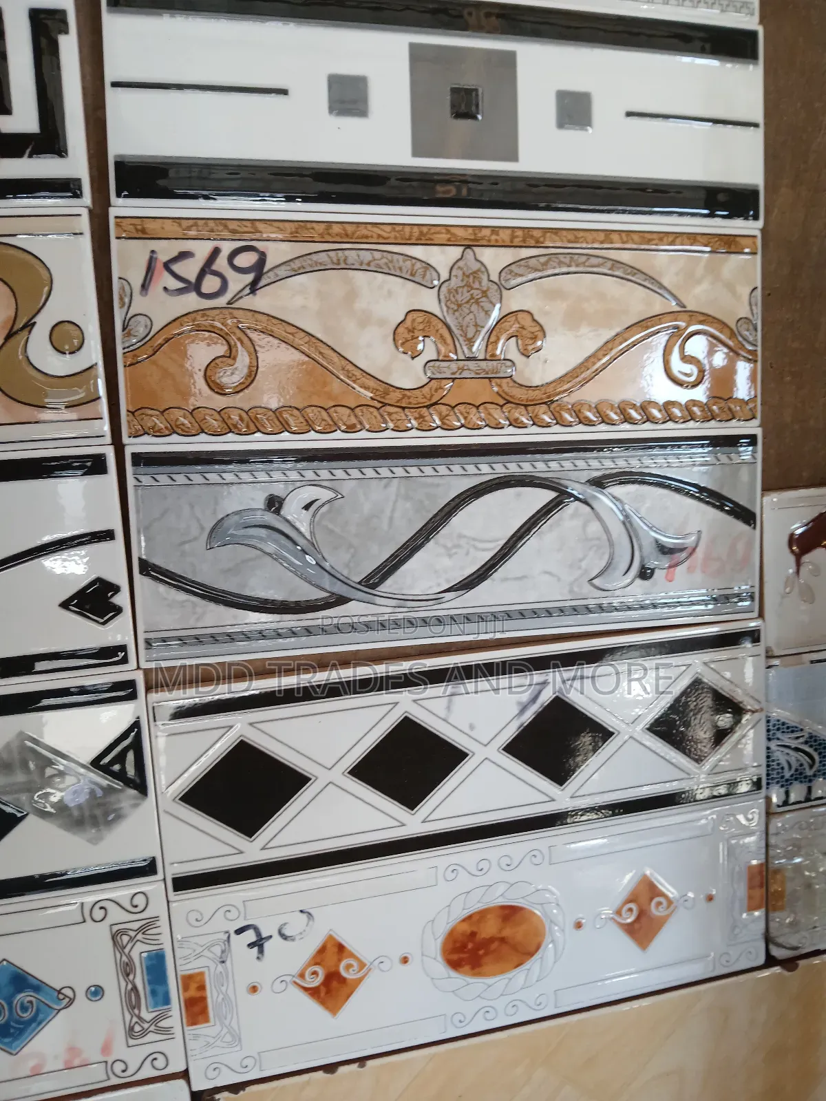 Tiling Borders Designs