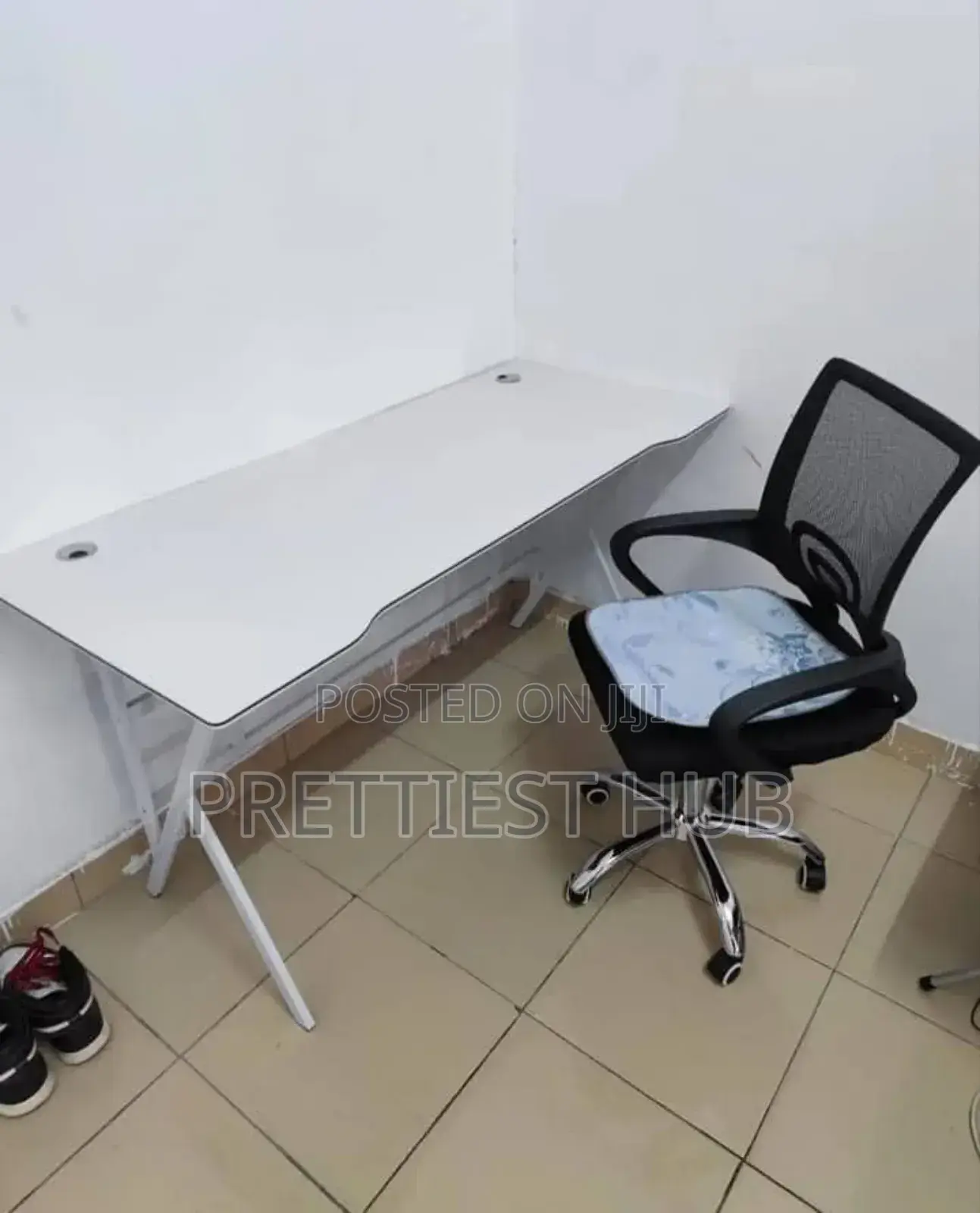 K - Shape Computer and Office Desk