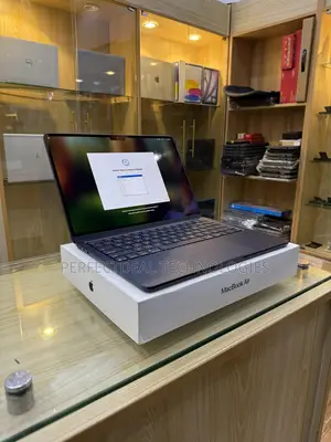 New Laptop Apple MacBook Air 2025 M4 13-Inch 16GB Apple M4 SSD 256GB