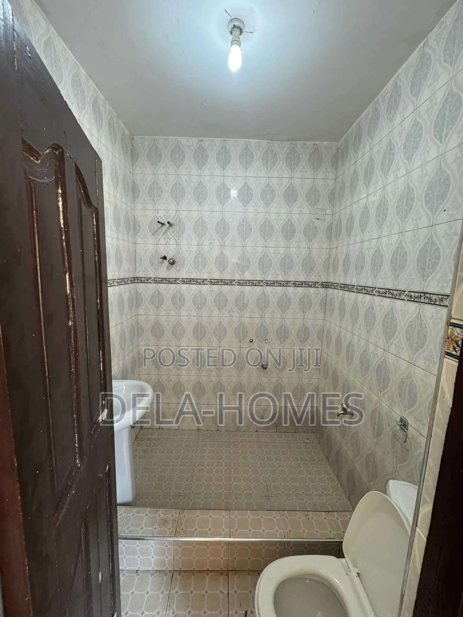 2bdrm Apartment in Adenta, Housing Down for rent