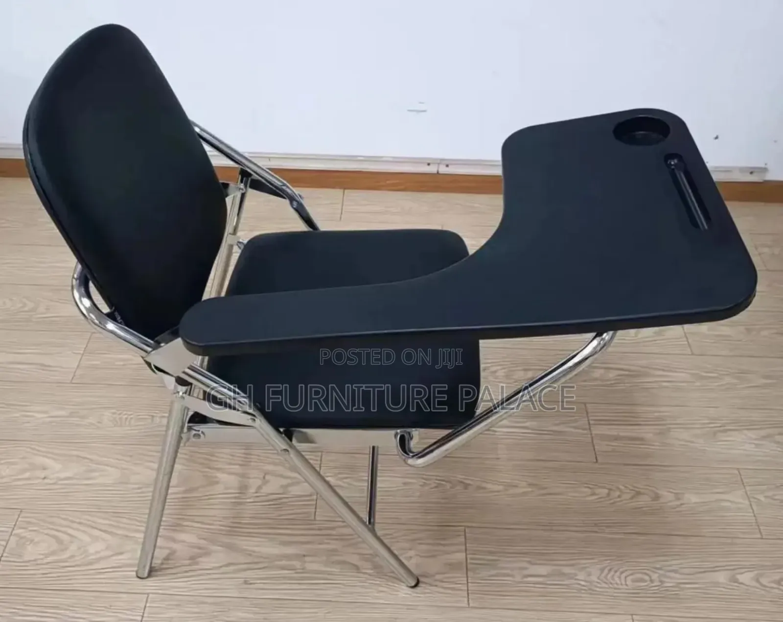 Student Chair With Pad at Affordable Price