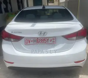 Hyundai Elantra SE Sedan FWD (1.8L 4cyl 6M) 2016 White