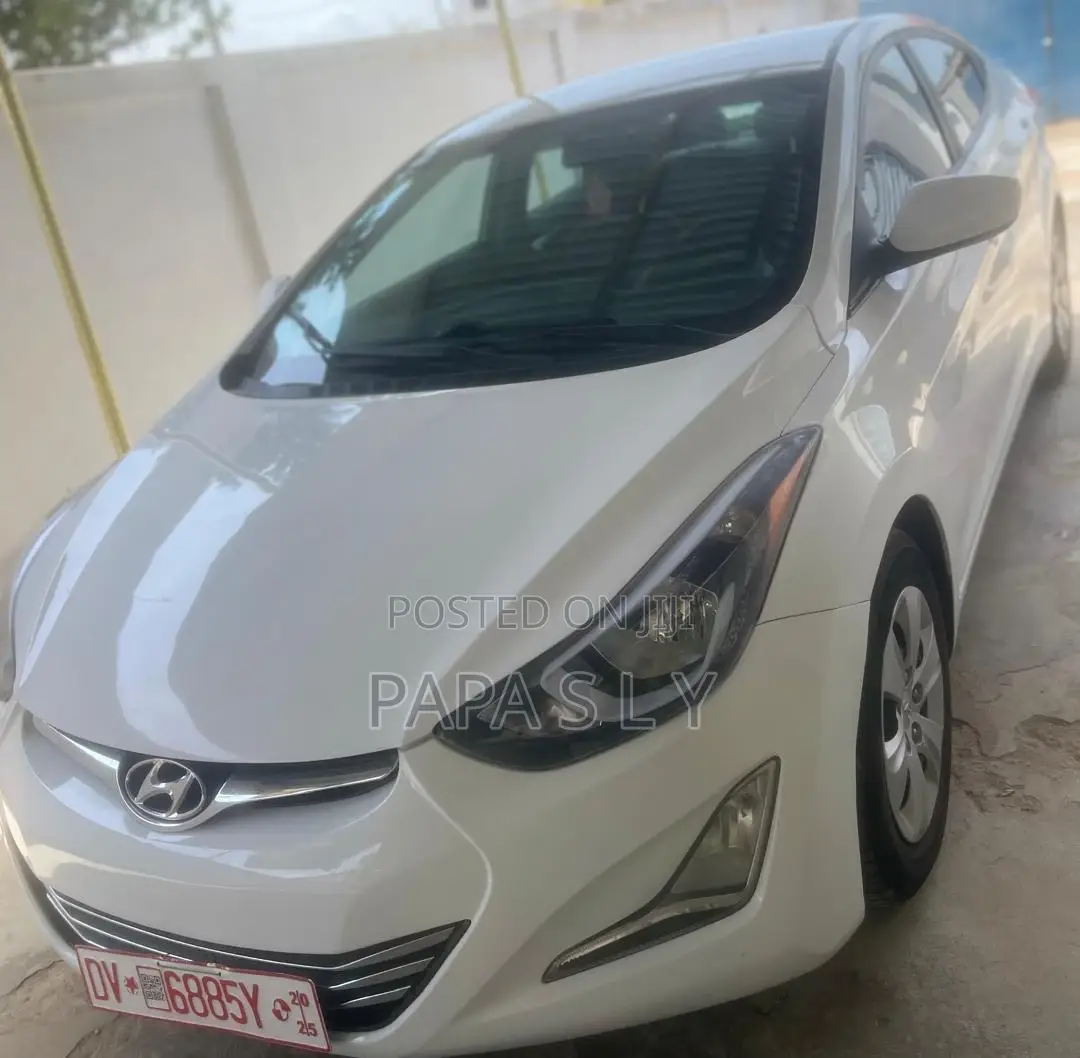 Hyundai Elantra SE Sedan FWD (1.8L 4cyl 6M) 2016 White