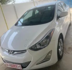Hyundai Elantra SE Sedan FWD (1.8L 4cyl 6M) 2016 White