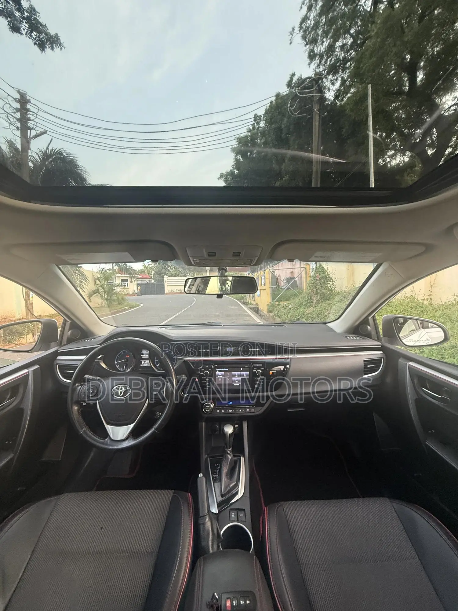 Toyota Corolla S w/Special Edition Pkg (1.8L 4cyl CVT) 2016 White