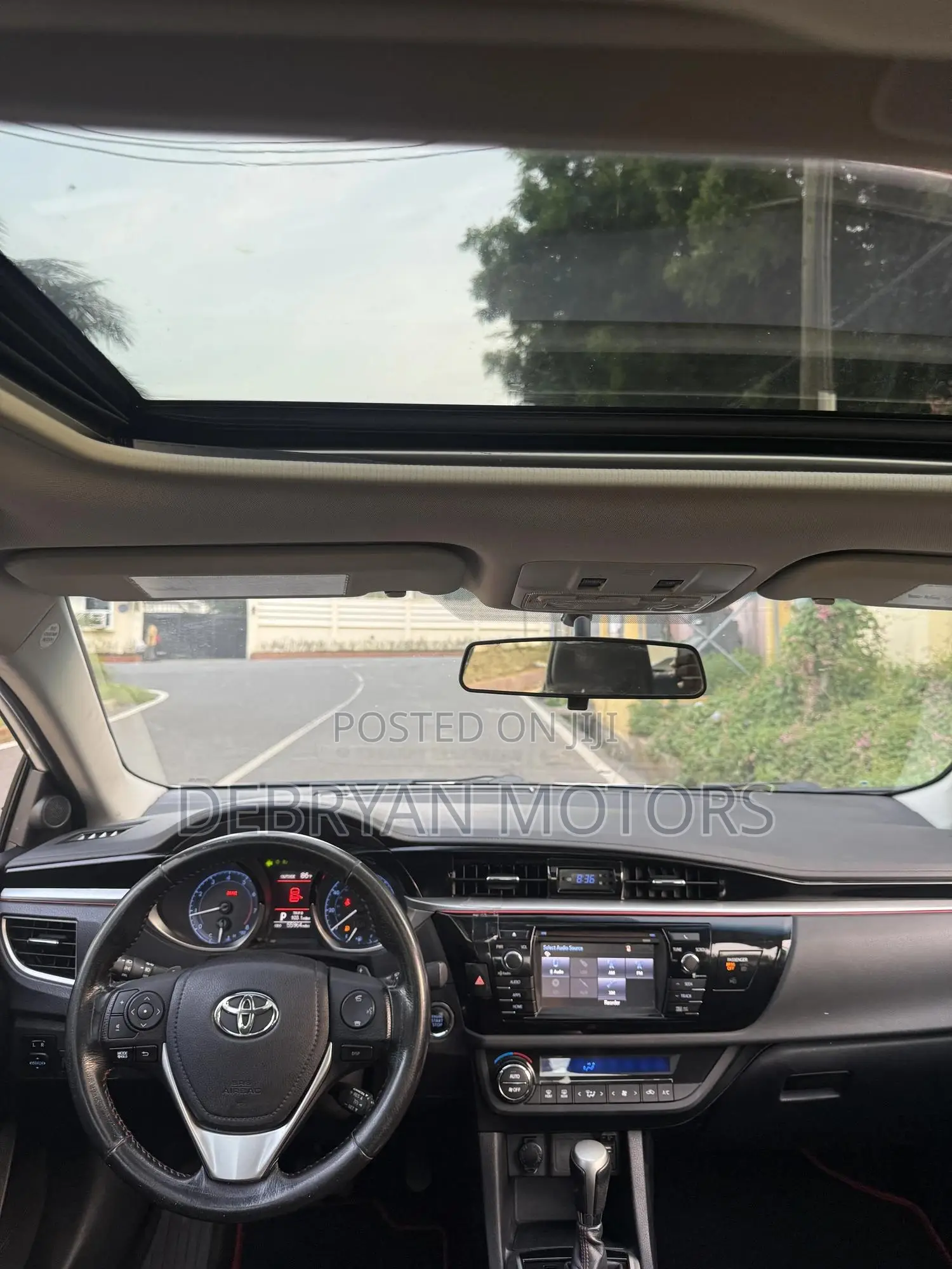 Toyota Corolla S w/Special Edition Pkg (1.8L 4cyl CVT) 2016 White