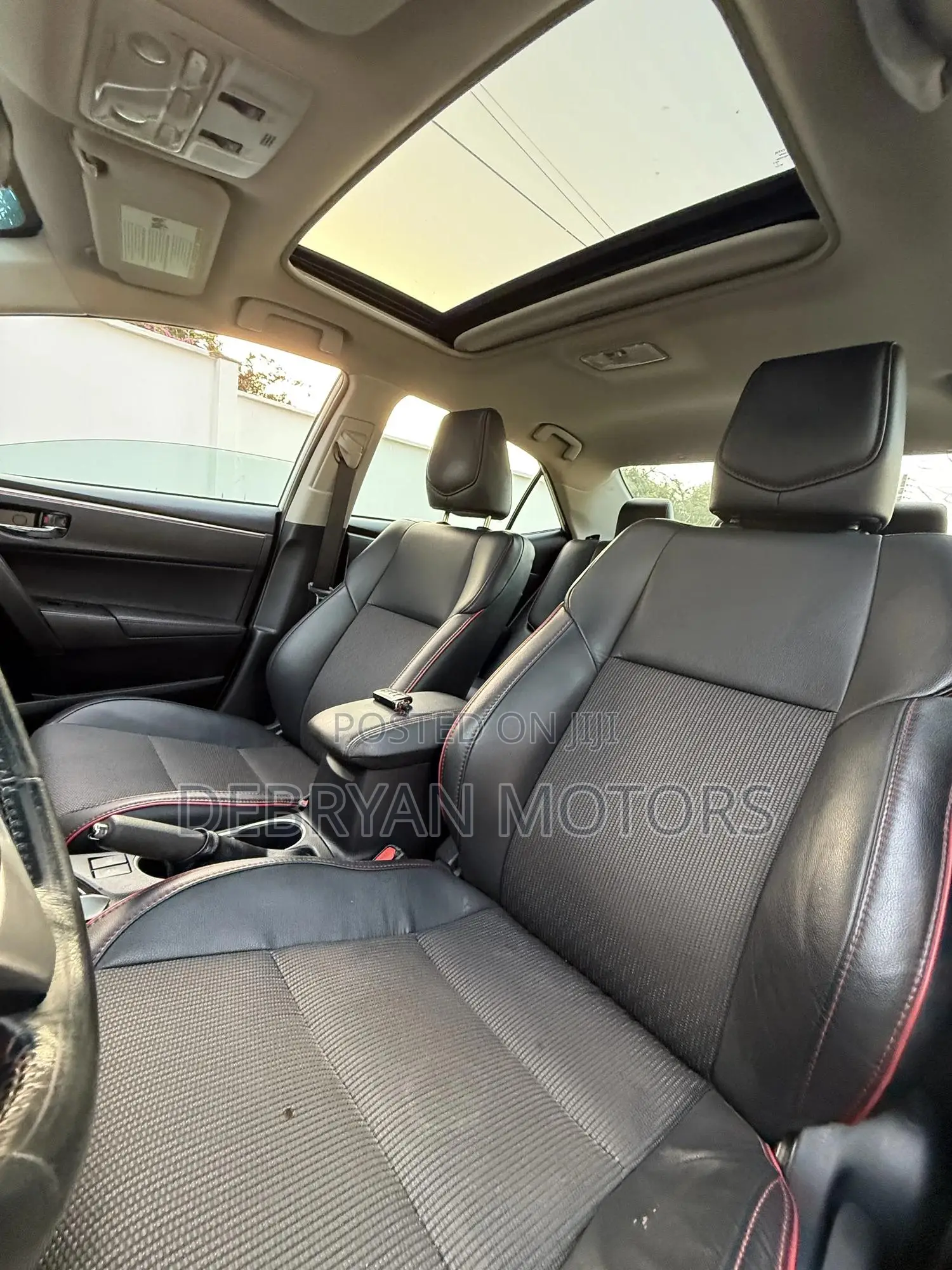 Toyota Corolla S w/Special Edition Pkg (1.8L 4cyl CVT) 2016 White