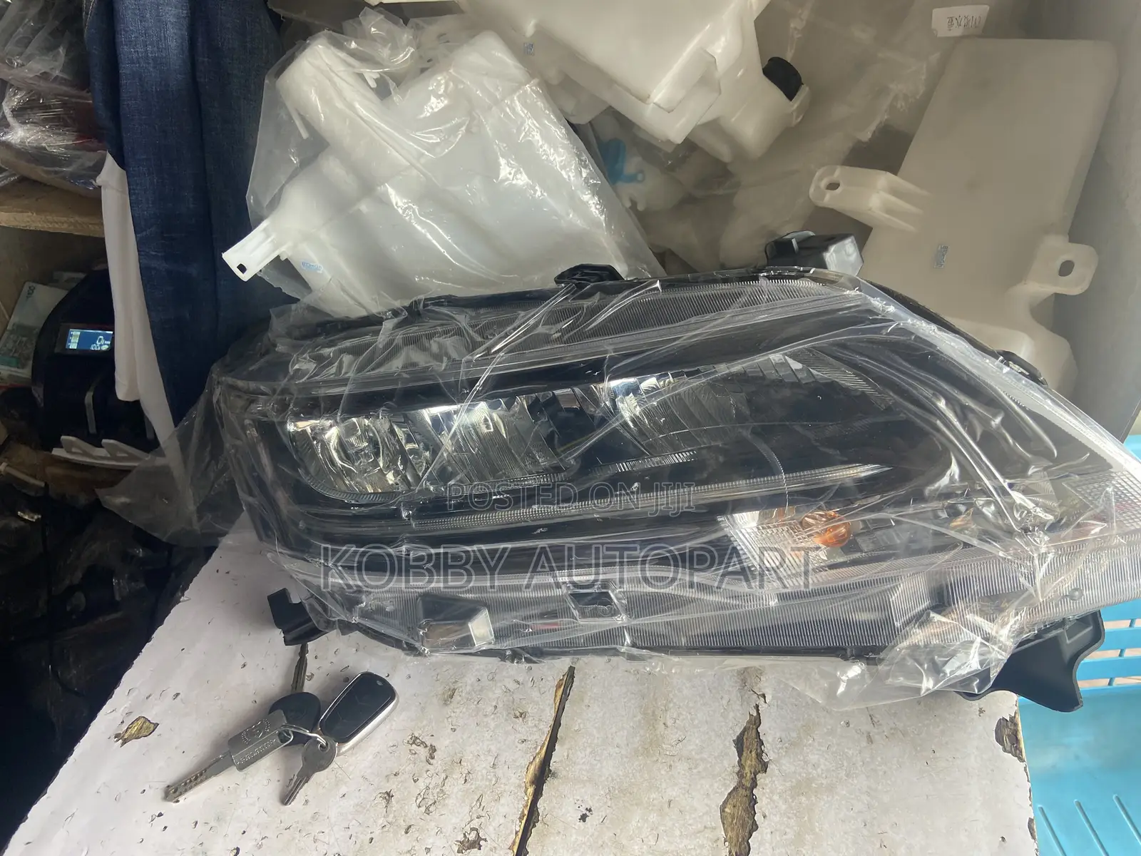 Toyota Rush Headlight
