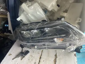 Toyota Rush Headlight