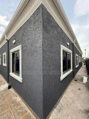 3bdrm Bungalow in De-Icons Real Estate, Ablekuma for sale