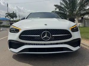 Photo - Mercedes-Benz C300 2024 White
