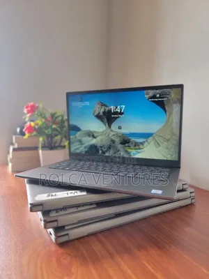 Photo - Laptop Dell Latitude 3310 8GB Intel Core I7 SSD 256GB