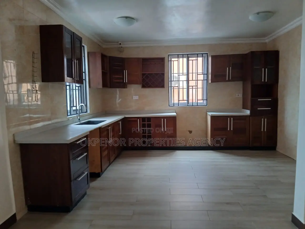 4bdrm House in Achimota, Accra Metropolitan for sale