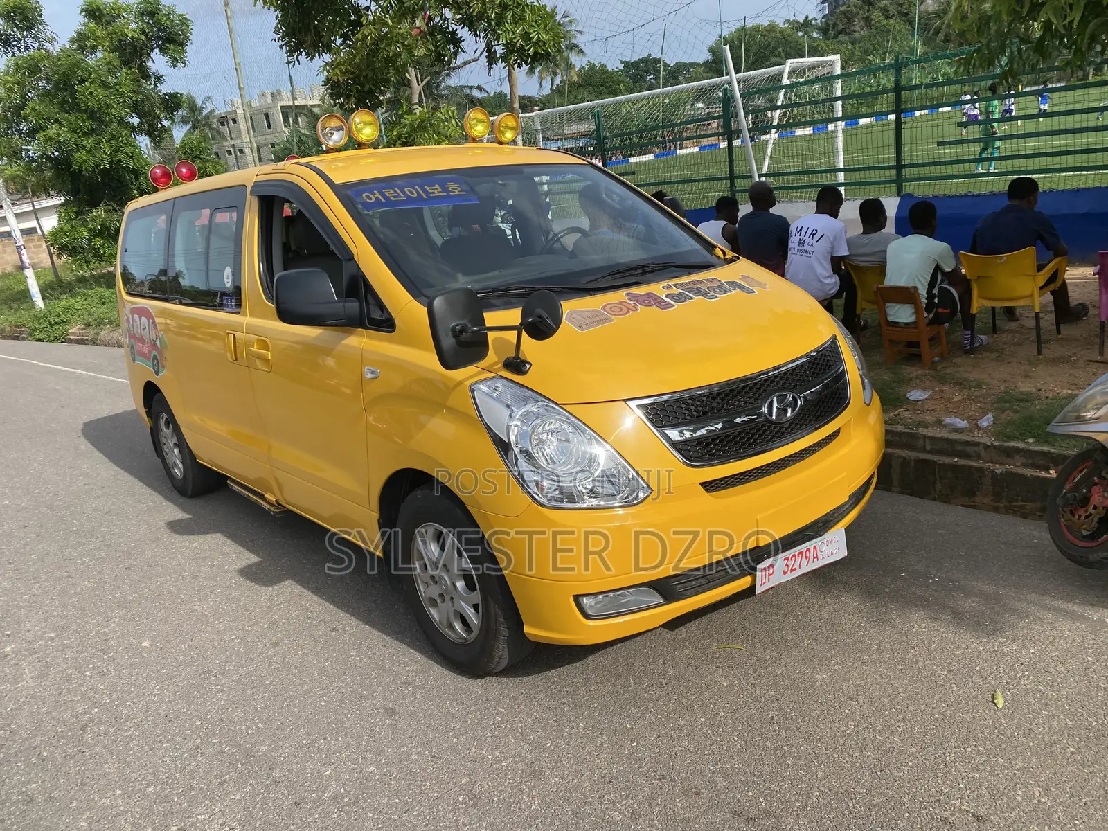 Hyundai Starex 2015 Brown